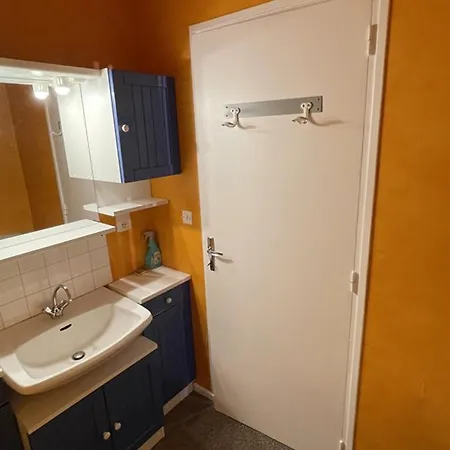 Pour 4 Avec Wifi, Balcon Sud, Proche Pistes Et Commerces - Fr-1-787-67 *
